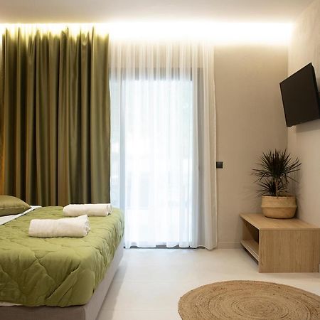 Olympus Suites ปาราเลีย ปันตาเลโมนอส ภายนอก รูปภาพ
