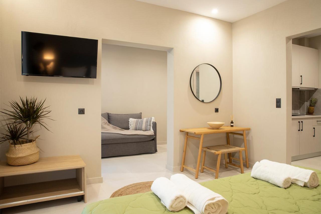 Olympus Suites ปาราเลีย ปันตาเลโมนอส ภายนอก รูปภาพ