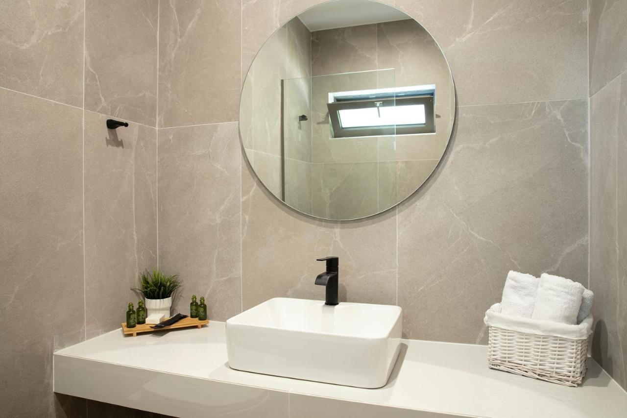 Olympus Suites ปาราเลีย ปันตาเลโมนอส ภายนอก รูปภาพ
