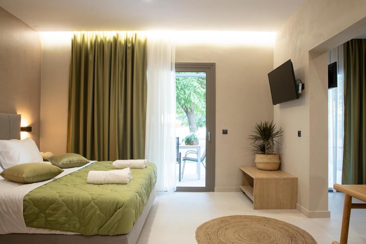 Olympus Suites ปาราเลีย ปันตาเลโมนอส ภายนอก รูปภาพ