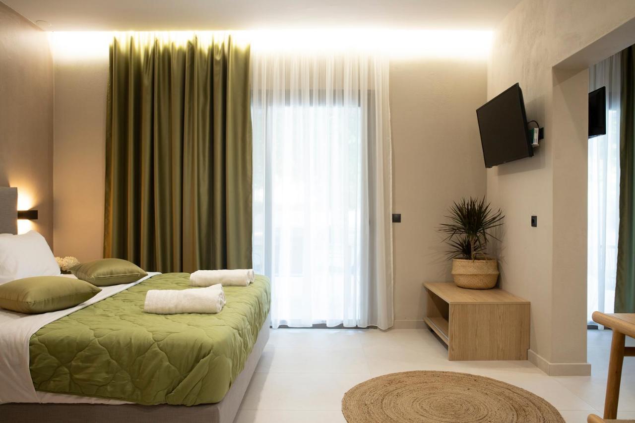 Olympus Suites ปาราเลีย ปันตาเลโมนอส ภายนอก รูปภาพ